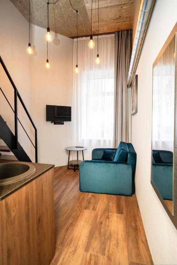 Teeny Tiny Lofts In Center Kaunas Esterno foto
