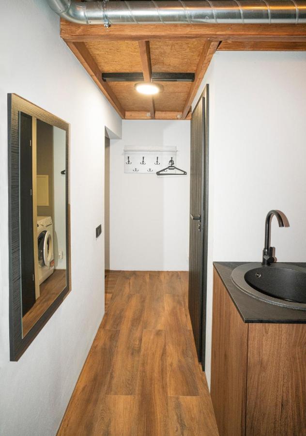 Teeny Tiny Lofts In Center Kaunas Esterno foto